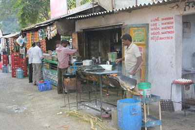 készül a reggeli...