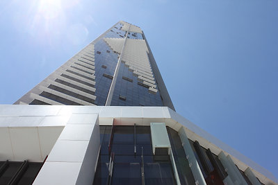 Apartmanház óriás