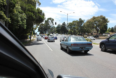 Pont ilyen kocsink volt (a szín és a felnik is stimmelnek)