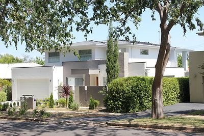 A régi házak helyén új, modern házak