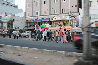 utcakép +  "spot the BMW" játék 2