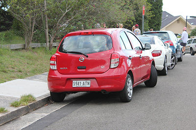 Ezt a kis pirosat béreltük egy napra